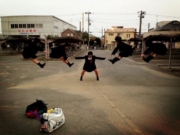 japanese-schoolgirls-makankosappo-kamehameha-hadouken-fireball-photos-09-600x450.jpg