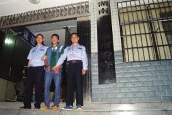 henan-judge-gao-tian-feng-son-hires-hit-men-to-kill-family-arrested.jpg